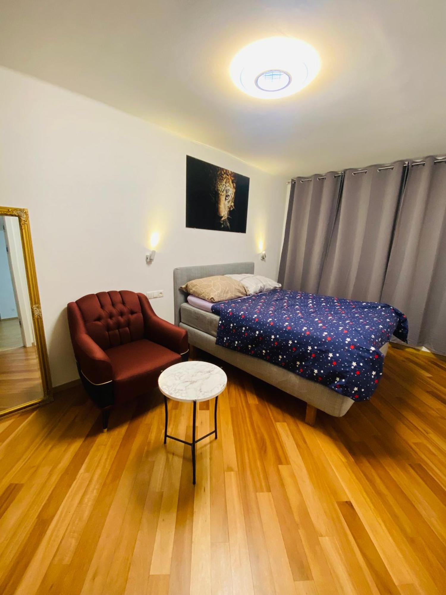 Niceapartment 1010 *